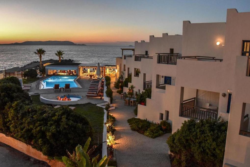 Yria Beach Hotel Kokkini Hani Exterior photo